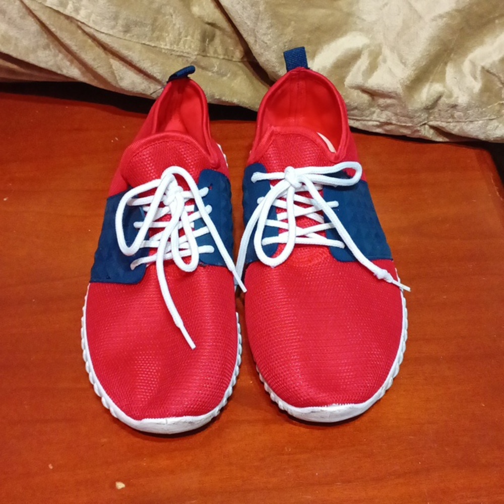 Miss fiori red white and blue sneaker size 9 women's